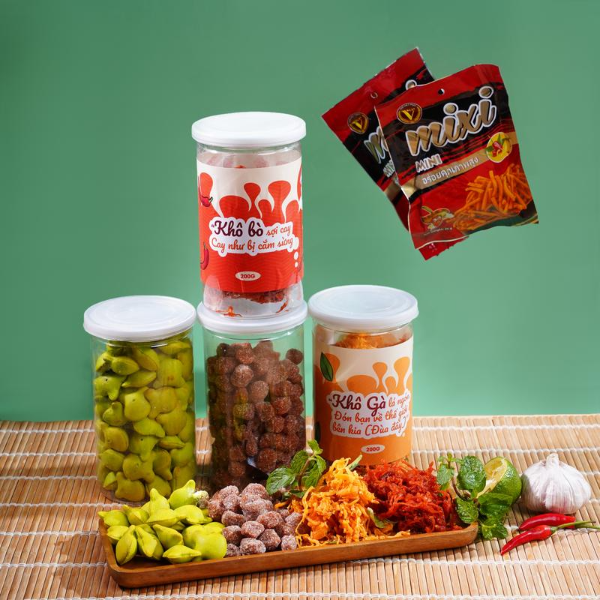 Combo Bà Tuyết : HÔN GIÓ gồm Kẹo Dâu Kẹo Me Bánh Gấu Da Heo