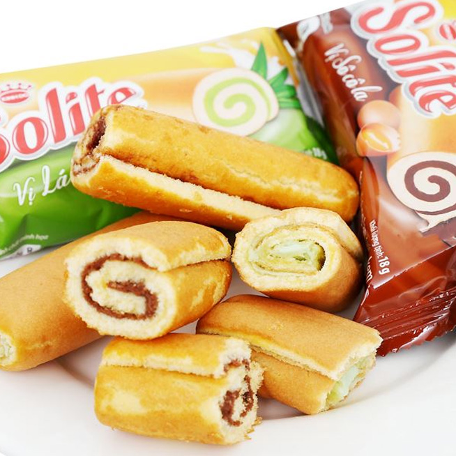Bánh bông lan cuộn Solite kem vị Socola 288g 1 hộp