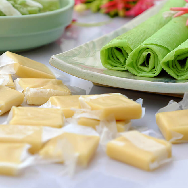 KẸO DỪA LÁ DỨA SẦU RIÊNG (400 GRAM)